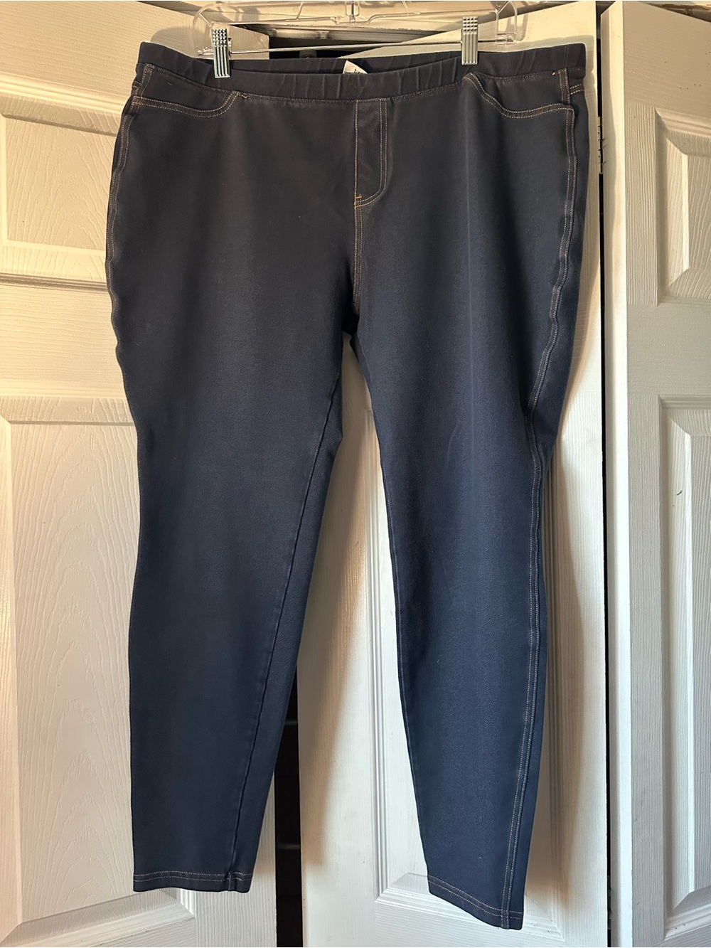 Women's Navy Stretch Jeggings - Classic Everyday Fit